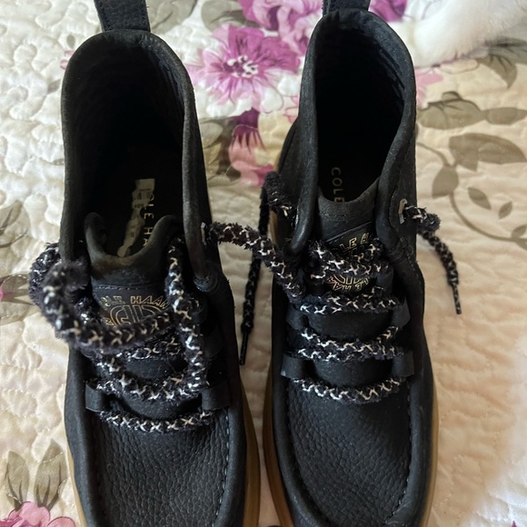 Boots - Picture 8 of 9